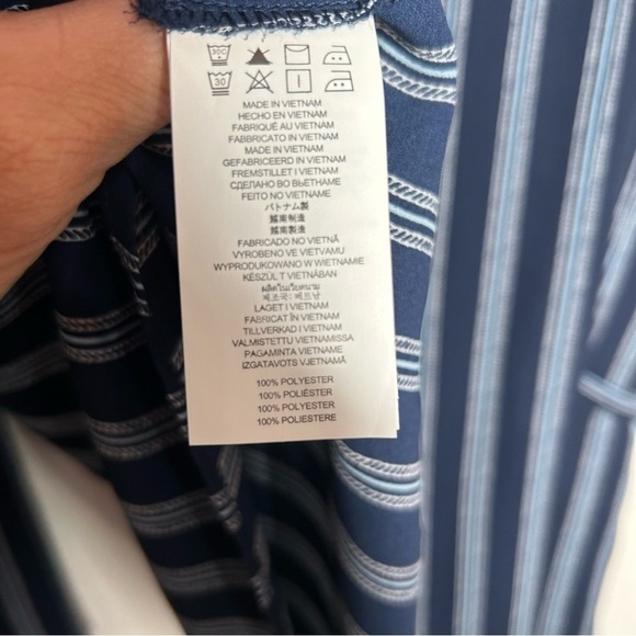 New Michael Kors Women’s Cold Shoulder Blouse Size Large Blue White Stripe BNWT - Picture 6 of 6